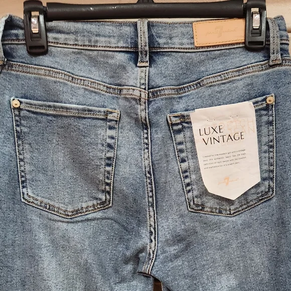 🆕️ 7 For All Mankind